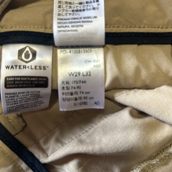 Men’s Docker’s khaki pants - Picture 12 of 12